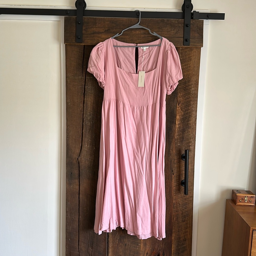Pink Endless Blu midi dress with puff sleeves